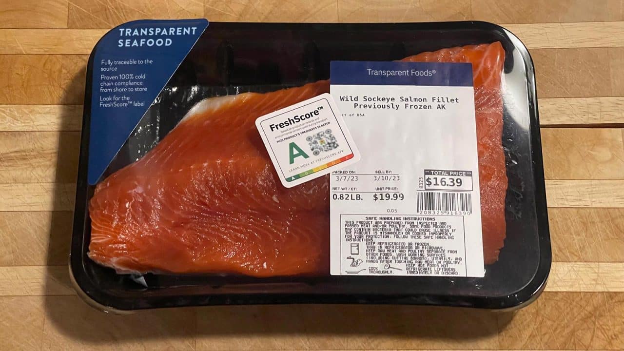 FreshScore label on a salmon fillet